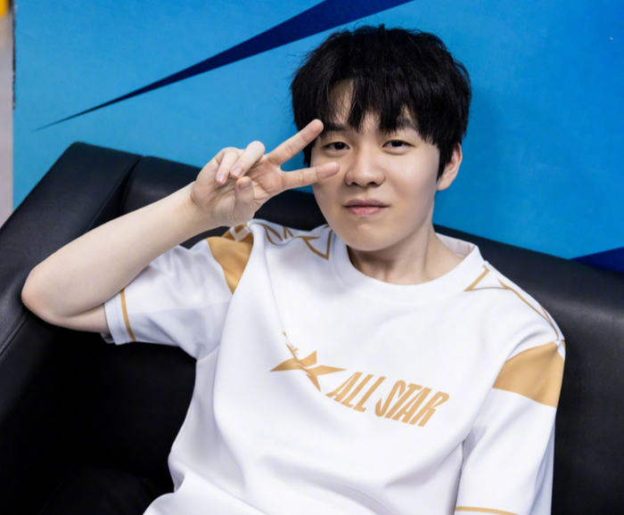 伦的组合在 伦的组合在